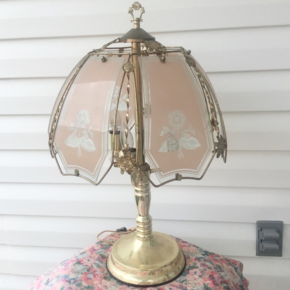 ✨RARE!Vintage Antique Gold Pastel Pink Rose Glass Shades 3 Bulbs Table Lamp - Picture 1 of 4